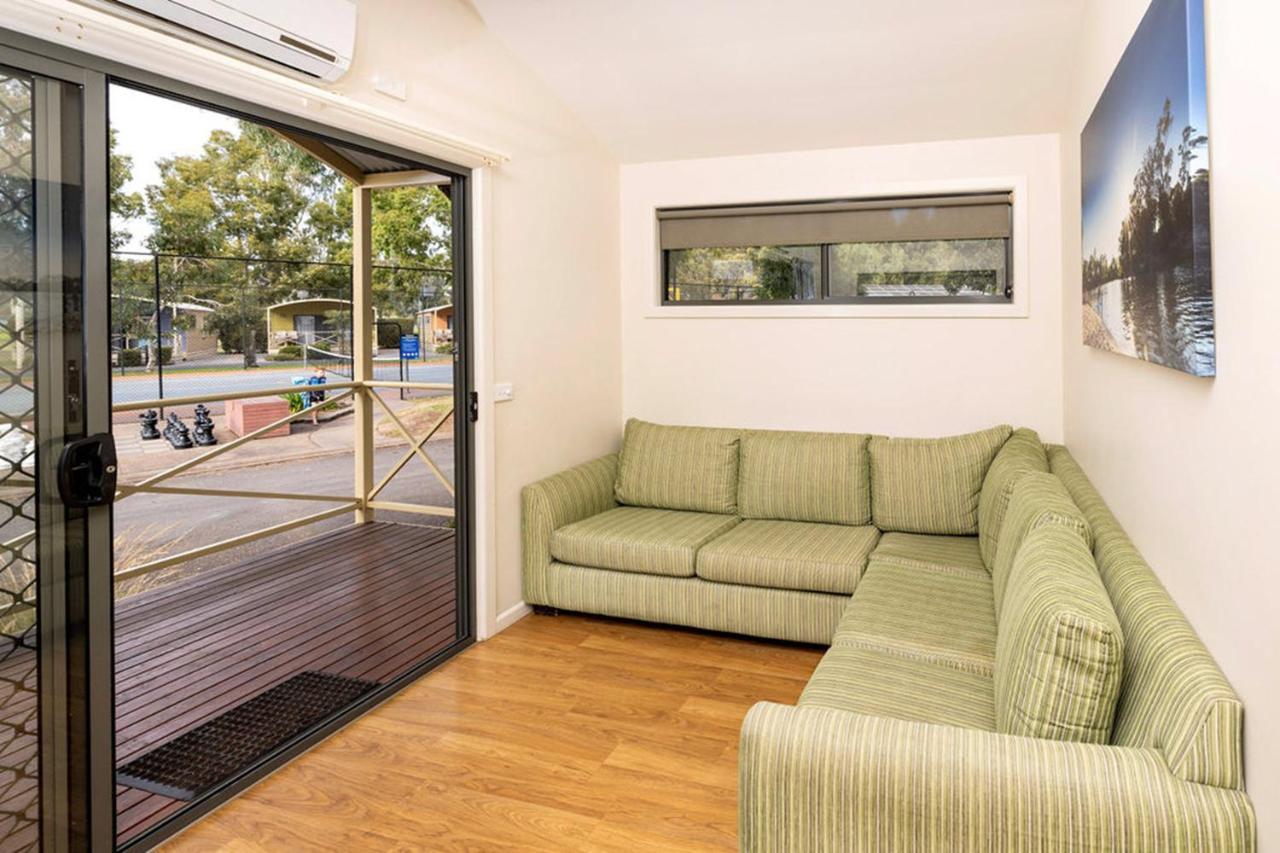 Big4 Deniliquin Holiday Park Esterno foto