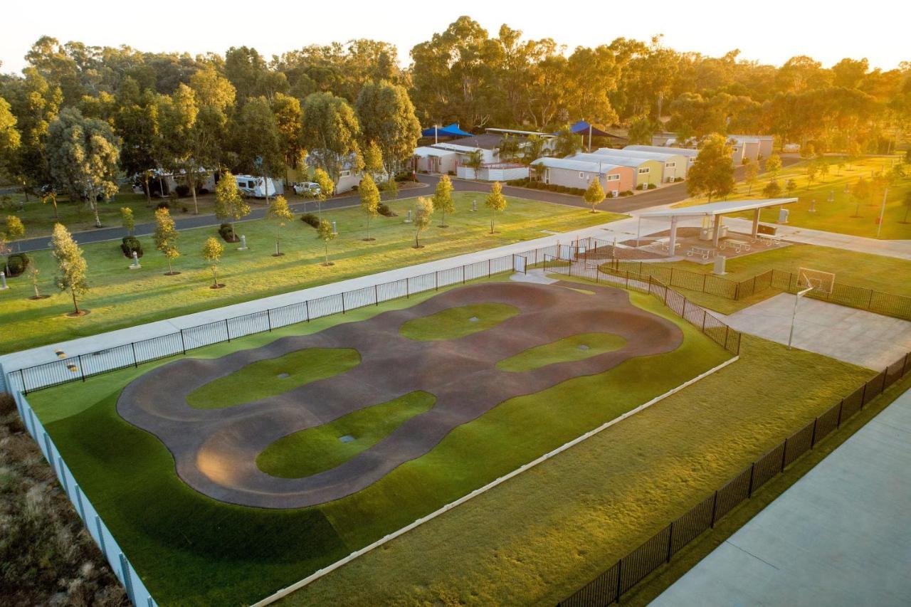 Big4 Deniliquin Holiday Park Esterno foto