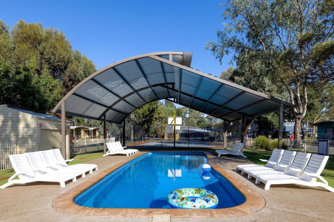 Big4 Deniliquin Holiday Park Esterno foto