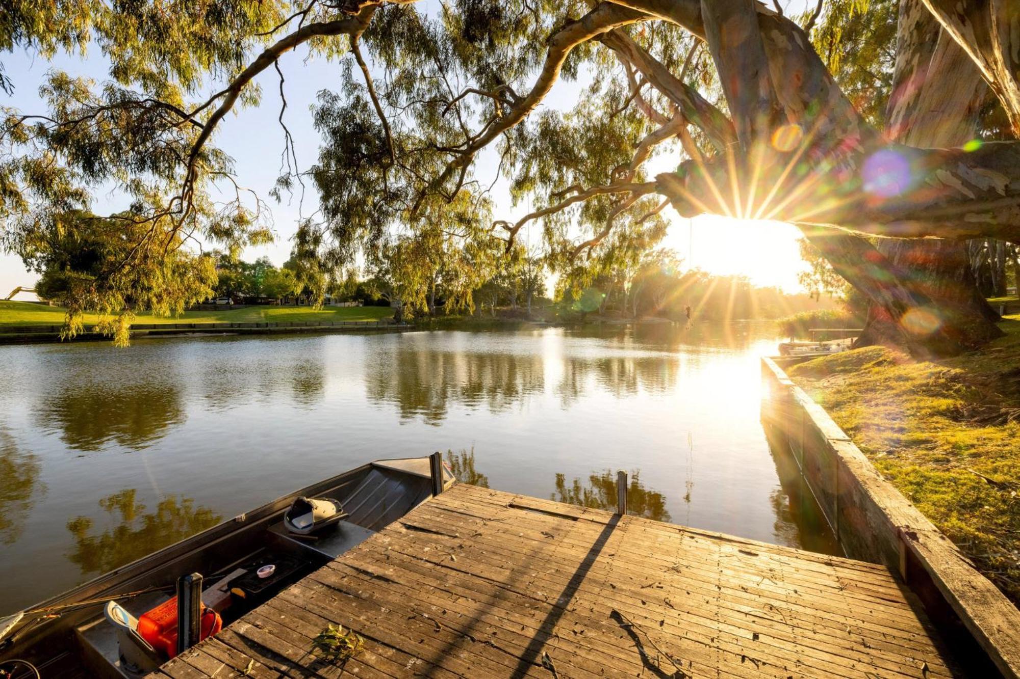 Big4 Deniliquin Holiday Park Esterno foto
