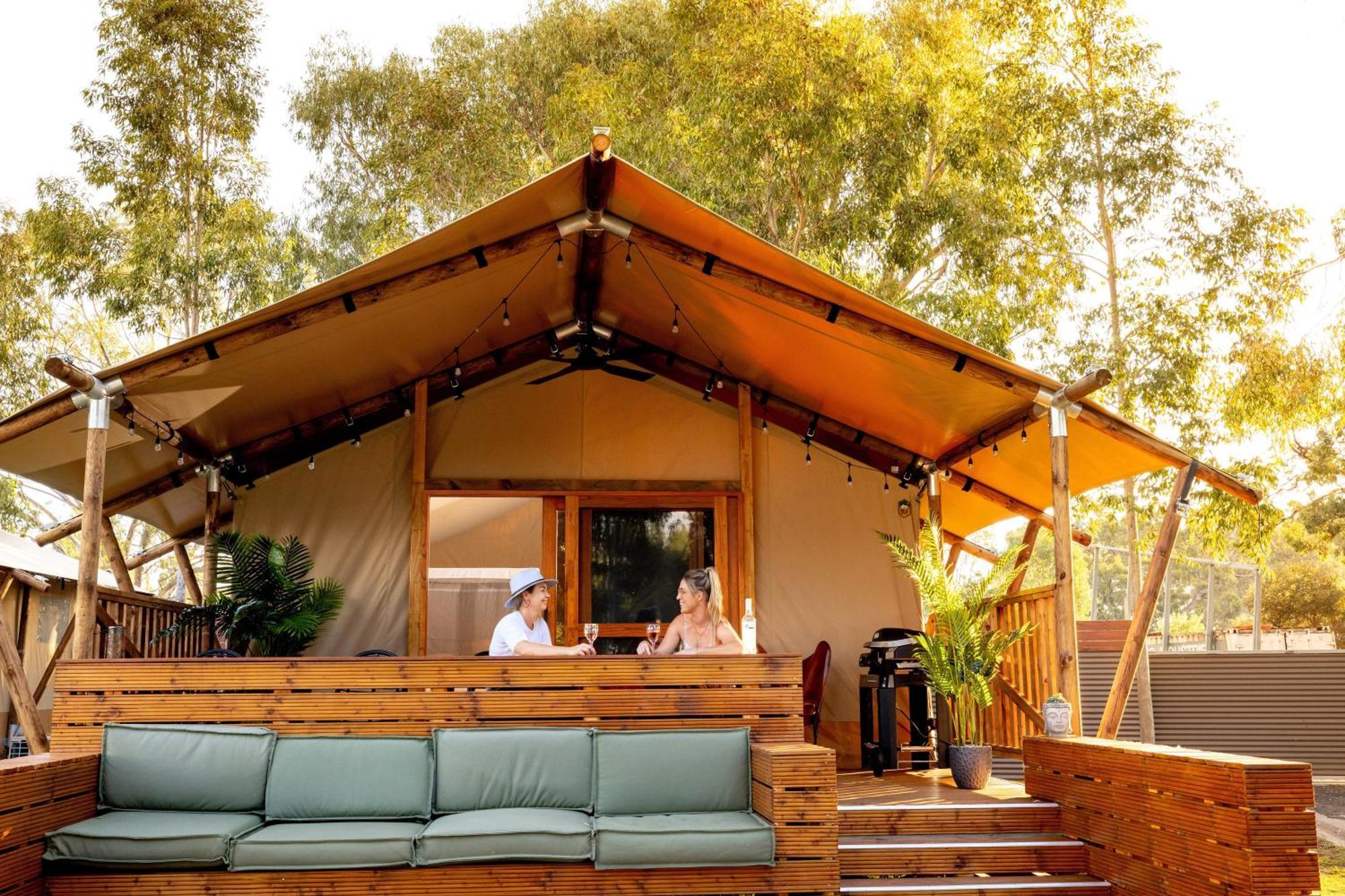 Big4 Deniliquin Holiday Park Esterno foto